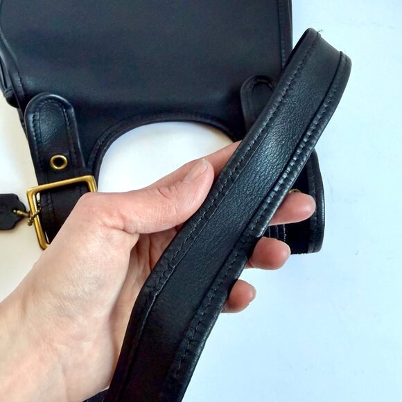 Vintage 90's Coach Crescent Berkeley Saddle Bag Black Leather Brass 9988 - Picture 11 of 12